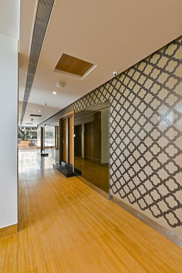 Hotel Leafio-Near Airport มุมไบ ภายนอก รูปภาพ