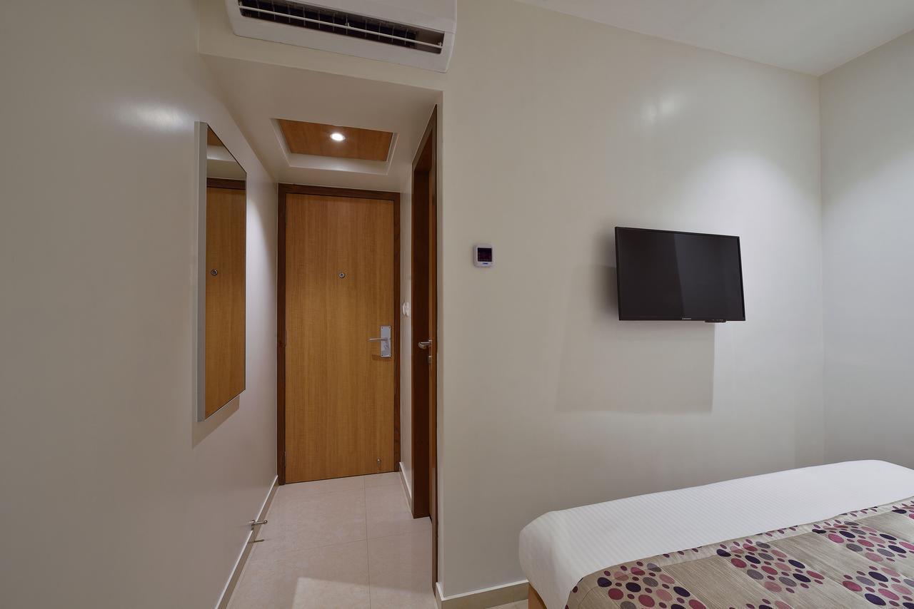 Hotel Leafio-Near Airport มุมไบ ภายนอก รูปภาพ