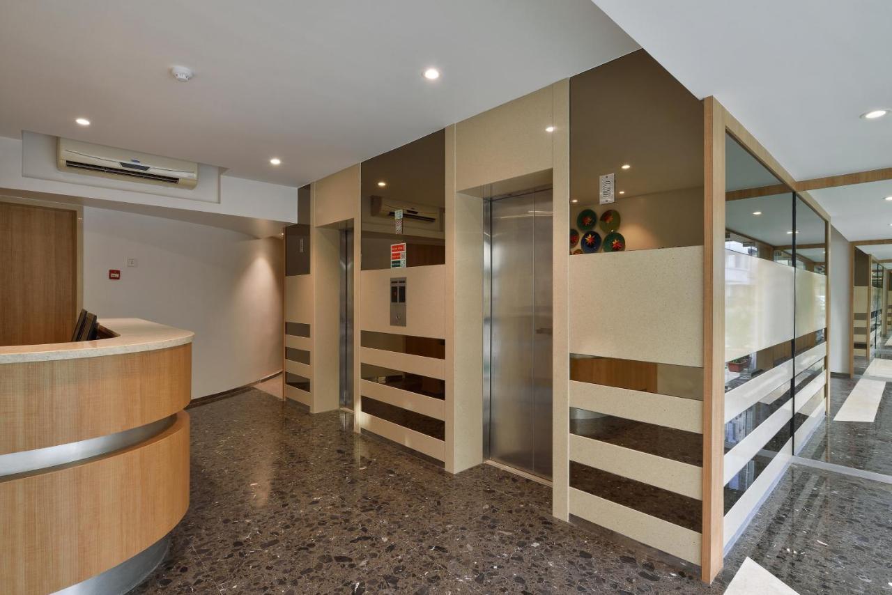 Hotel Leafio-Near Airport มุมไบ ภายนอก รูปภาพ